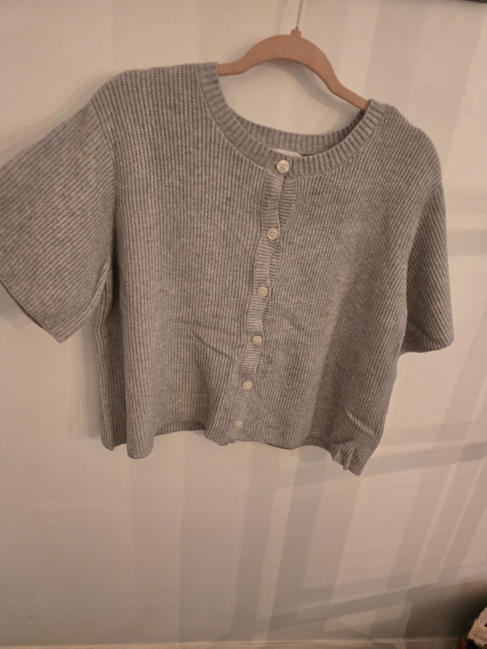 Ultra Flirt Light Gray Ribbed Cropped Button-Front Cardigan